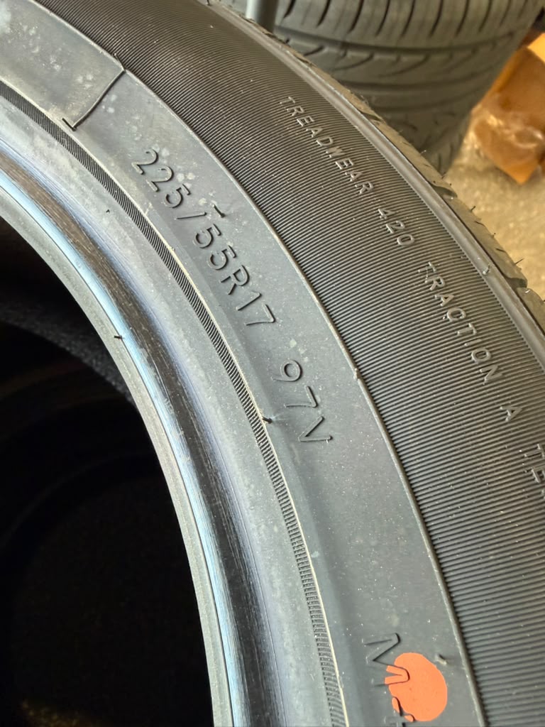 225/55R17 Set (4 Brand New Tires!!) Ironhead Reflex H01