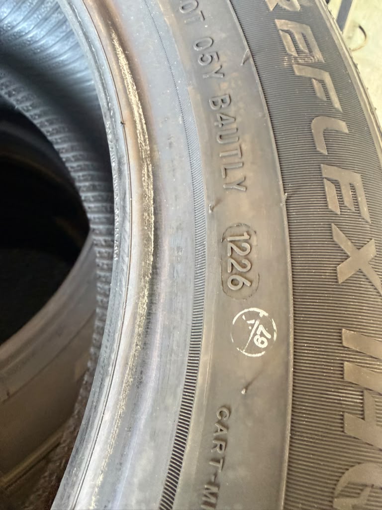 225/55R17 Set (4 Brand New Tires!!) Ironhead Reflex H01