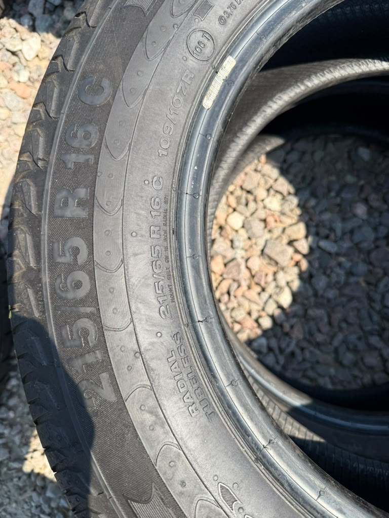 215/65R16C Pair (2 Like New Tires!!) Continental Vanco2