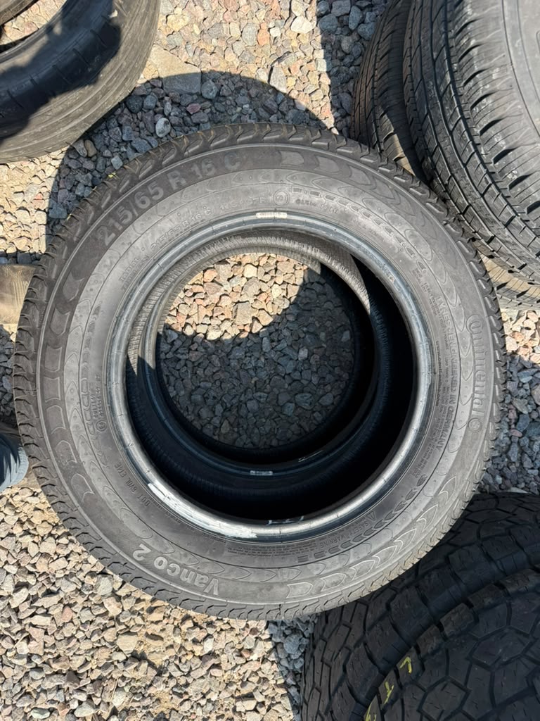 215/65R16C Pair (2 Like New Tires!!) Continental Vanco2