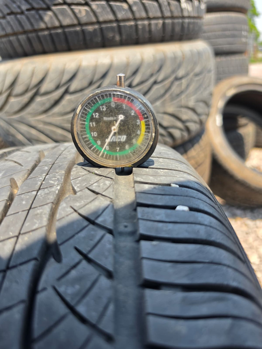 215/55R17 Single (1 Used Tire) Superdrive
