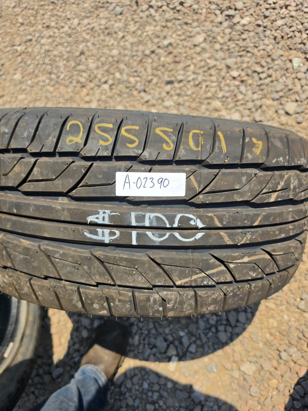 255/50R17 Single (1 Used Tire) Nitto NT555