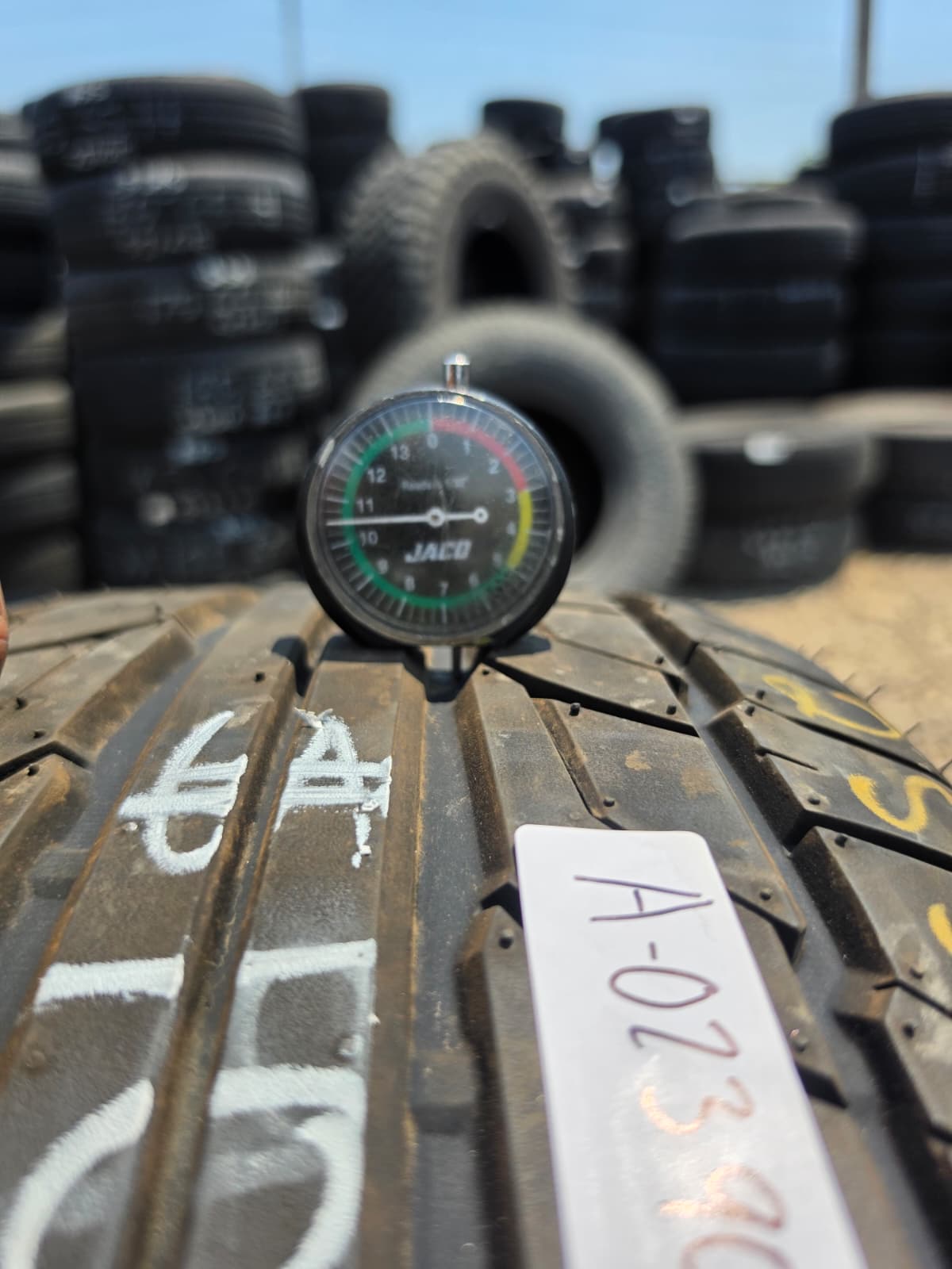 255/50R17 Single (1 Used Tire) Nitto NT555