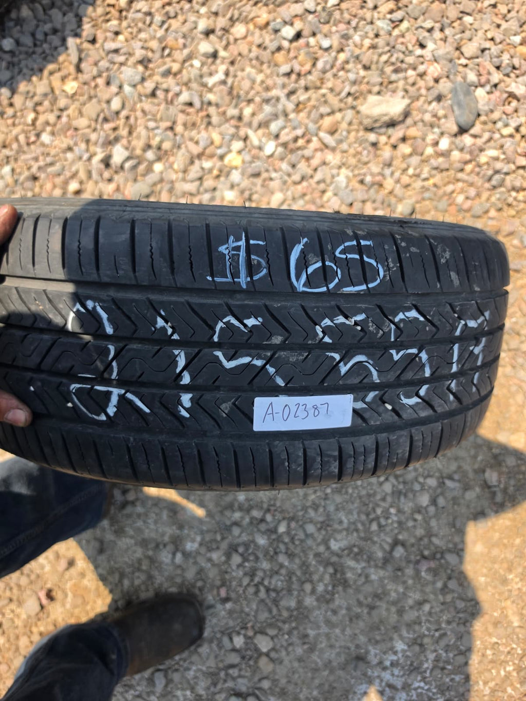215/55R17 Single (1 Used Tire) Toyo Extensa