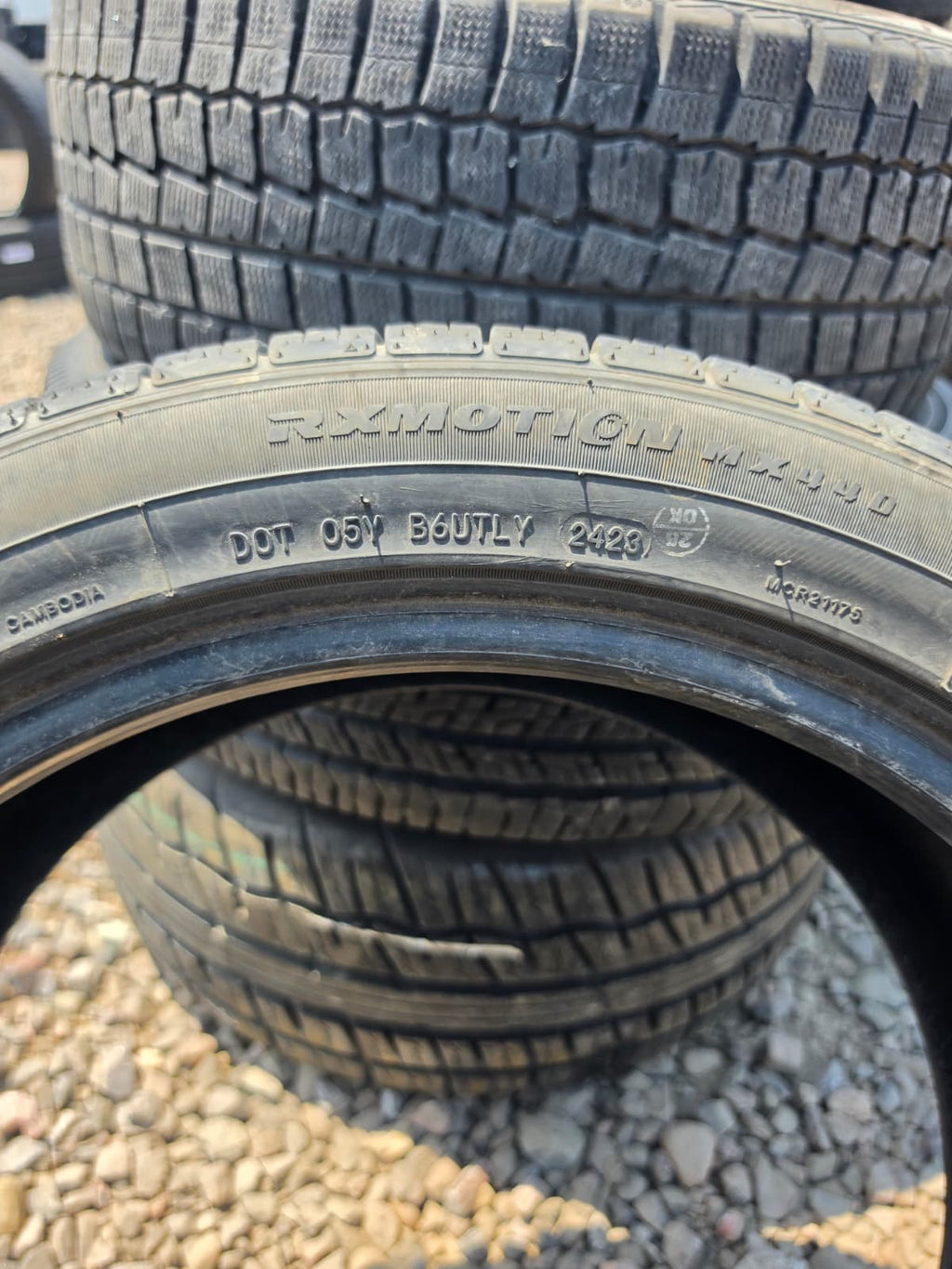 225/45R17 Single (1 Used Tire) RoadX RXMotion