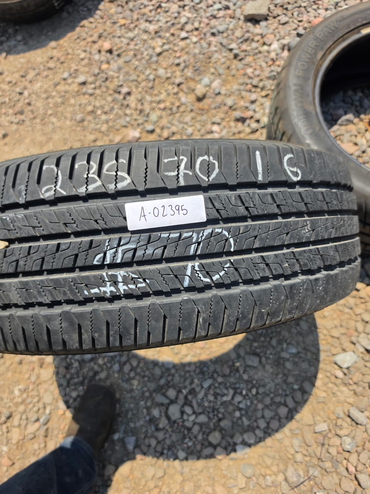 235/70R16 Single (1 Used Tire) Pathfinder Pathfinder HT