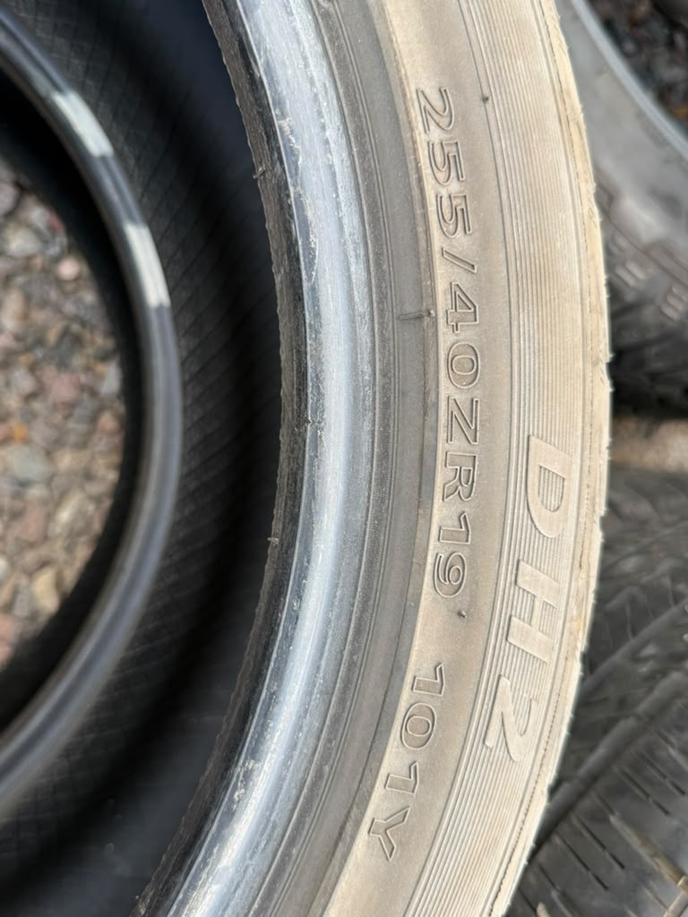 255/40R19 Pair (2 Used Tires) Delinte DH2