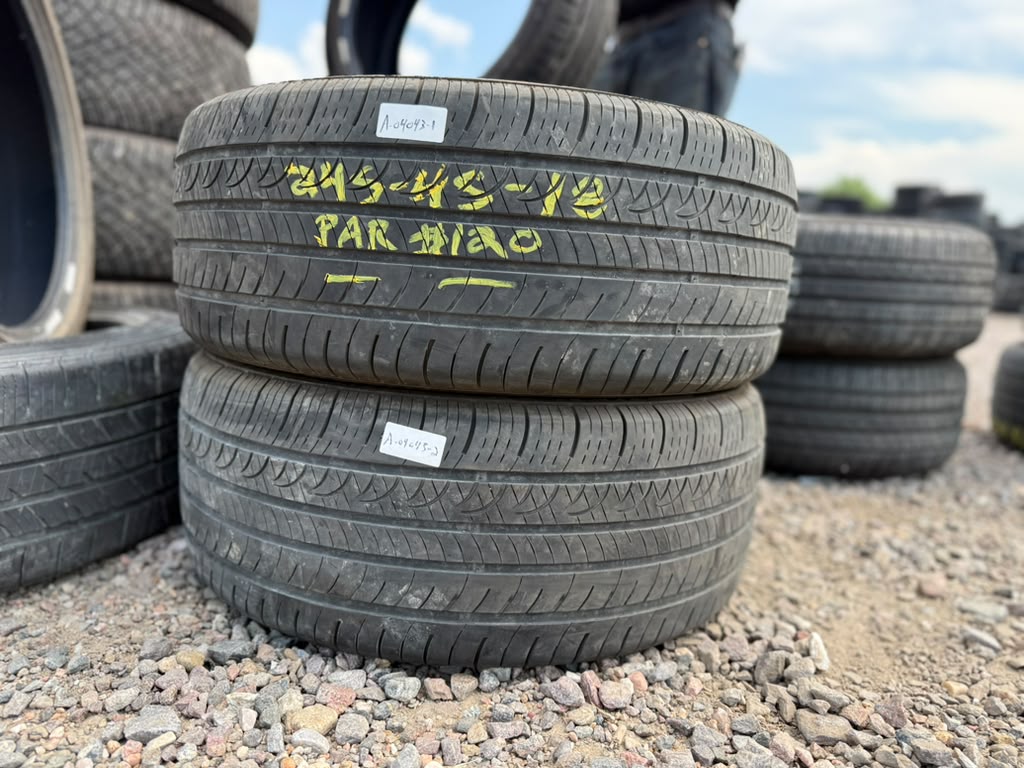 245/45R18 Pair (2 Used Tires) Vantage UHP