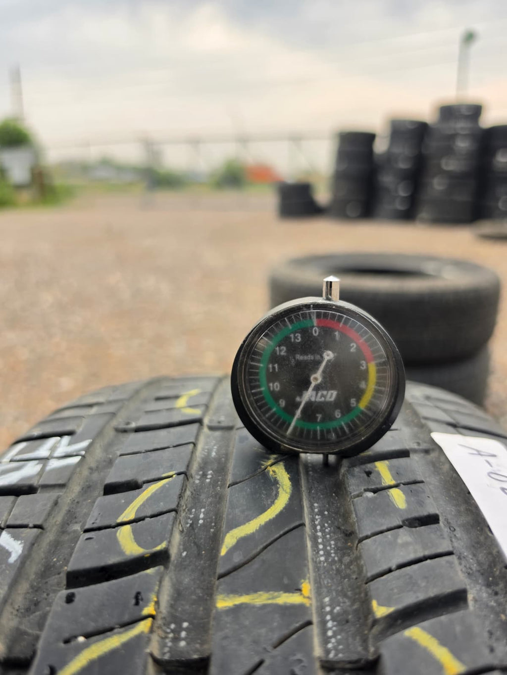 215/50R17 Single (1 Used Tire) Mastercraft Stratus