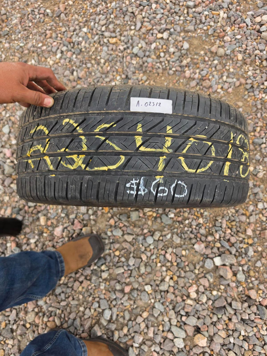 225/40R18 Single (1 Used Tire) Road Hugger