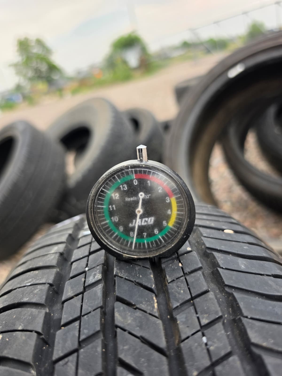 175/55R15 Single (1 Used Tire) Yokohama Avid