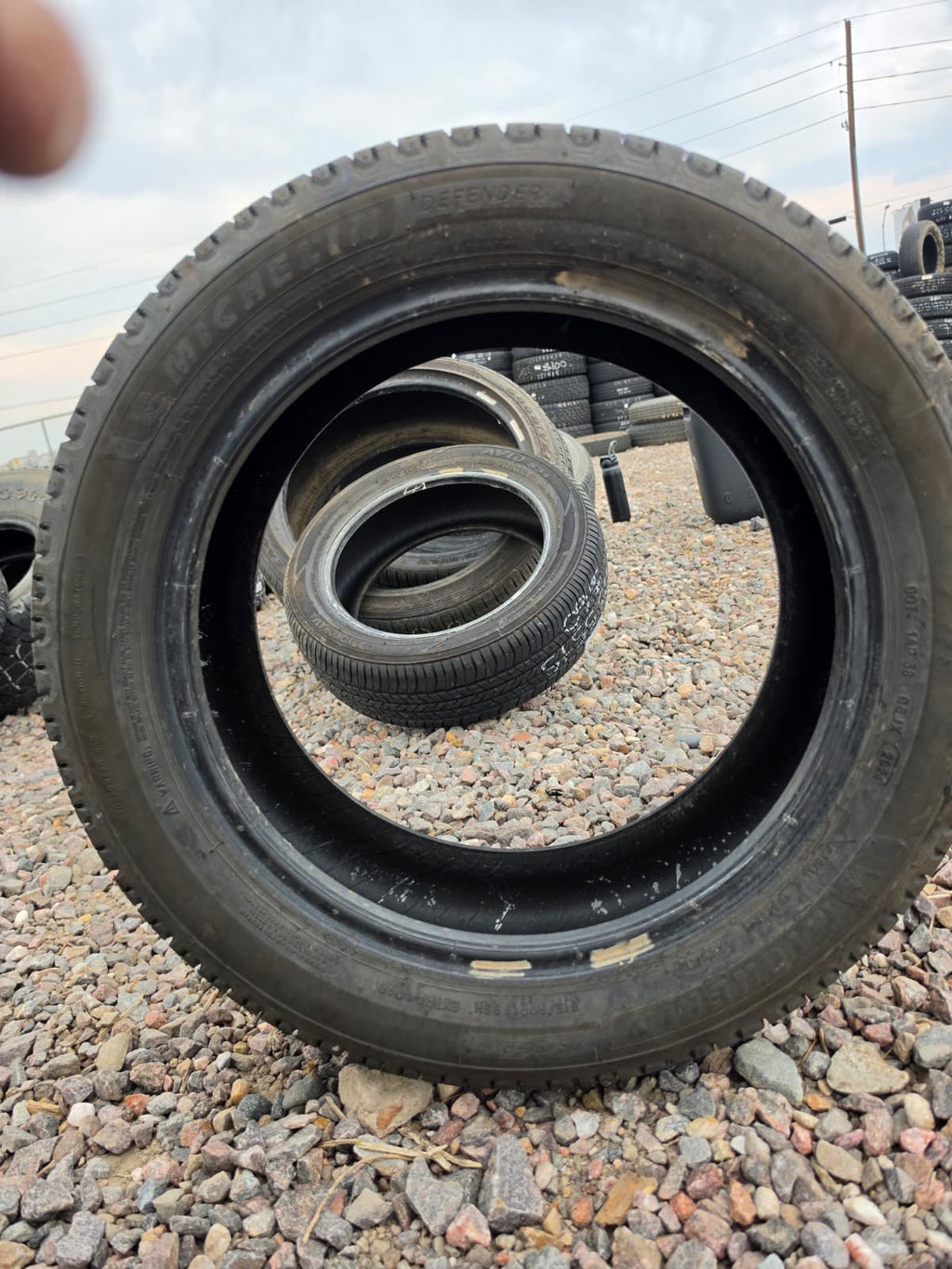 215/50R17 Single (1 Used Tire) Michelin Defender 2