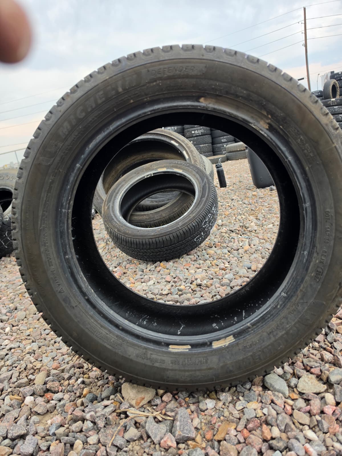 215/50R17 Single (1 Used Tire) Michelin Defender 2