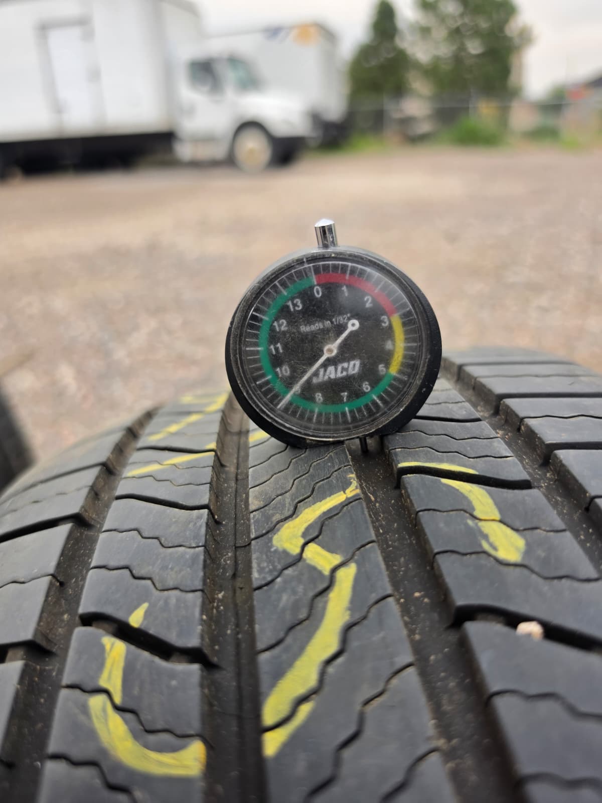 215/50R17 Single (1 Used Tire) Michelin Defender 2