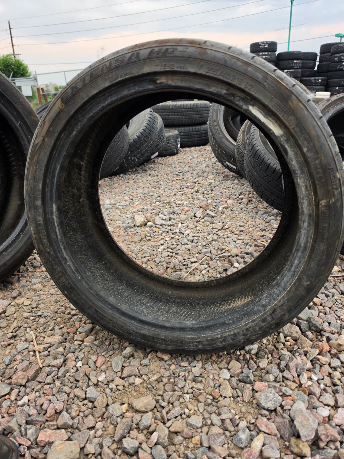 225/40R18 Single (1 Used Tire) Toyo Extensa