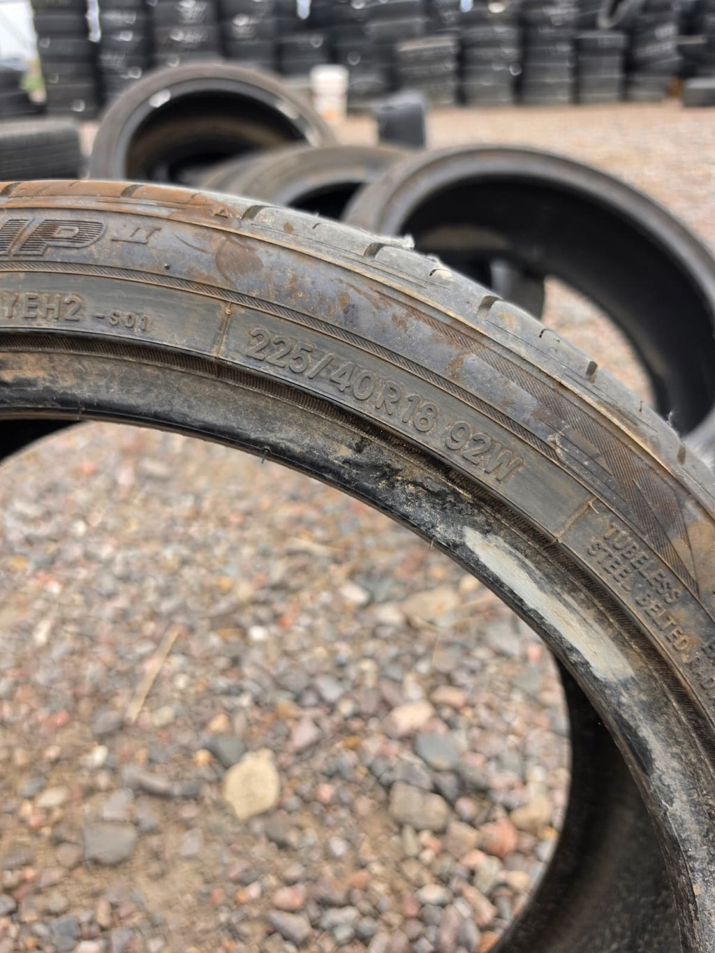 225/40R18 Single (1 Used Tire) Toyo Extensa