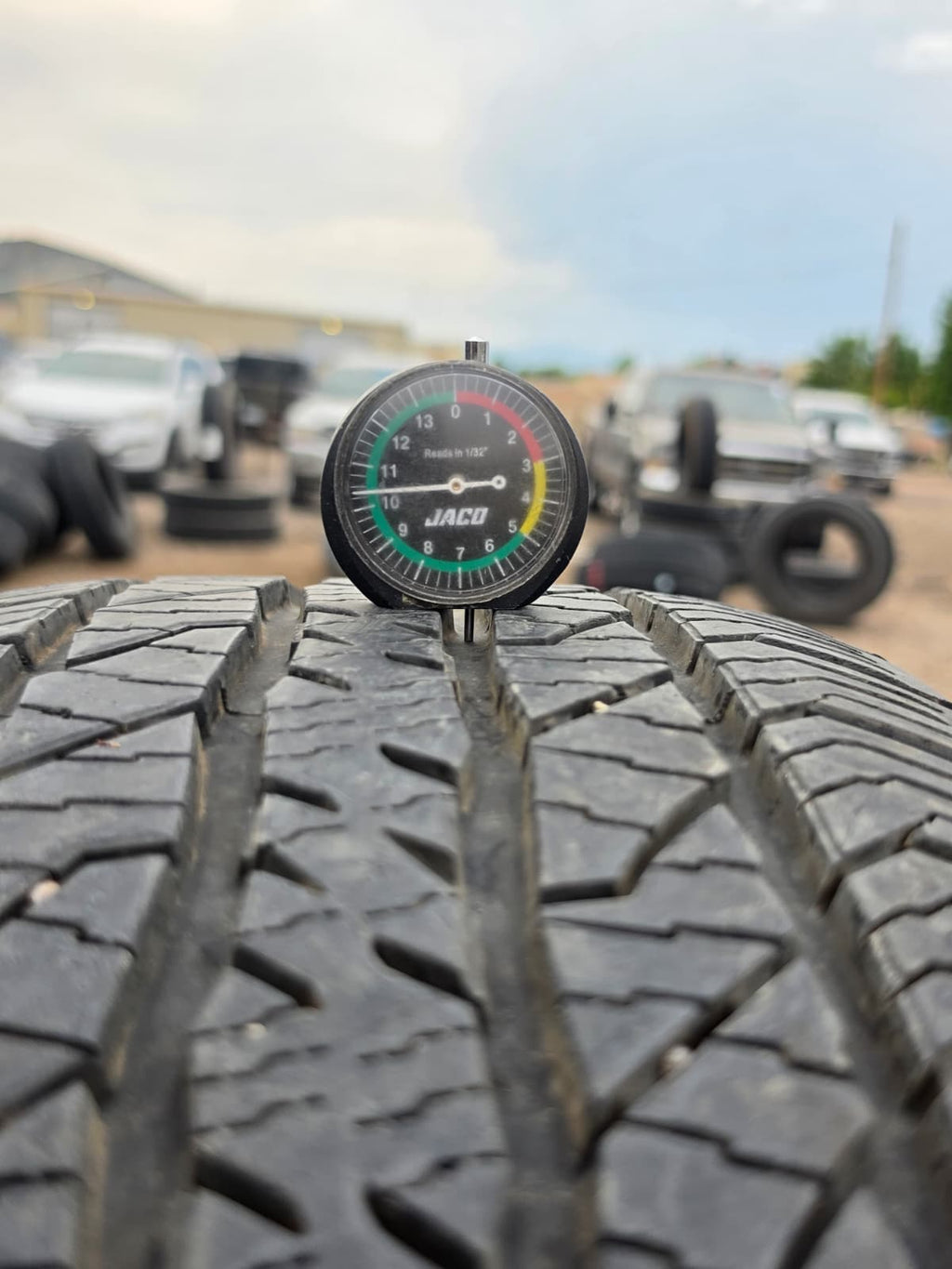 275/60R20 Set (4 Used Tire) Kankook DynaPro AT2