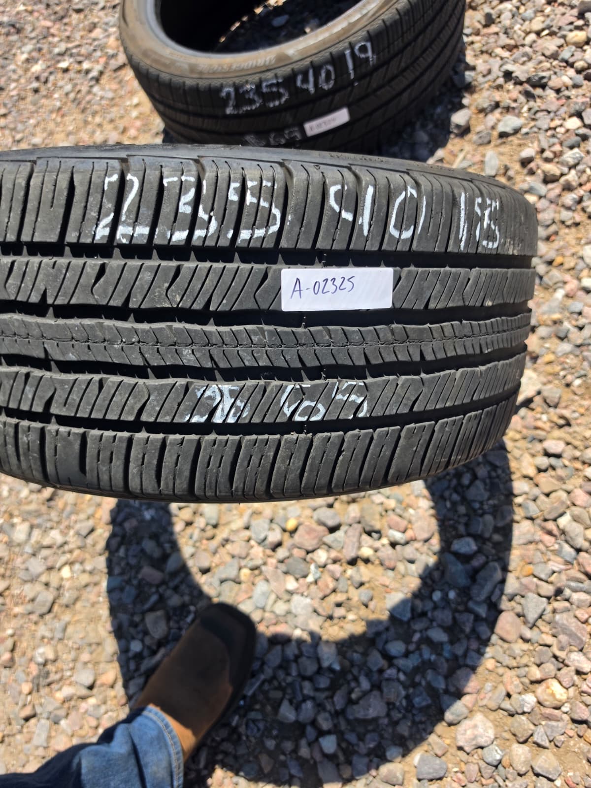 235/40R18 Single (1 Used Tire) Bfgoodrich Advantage