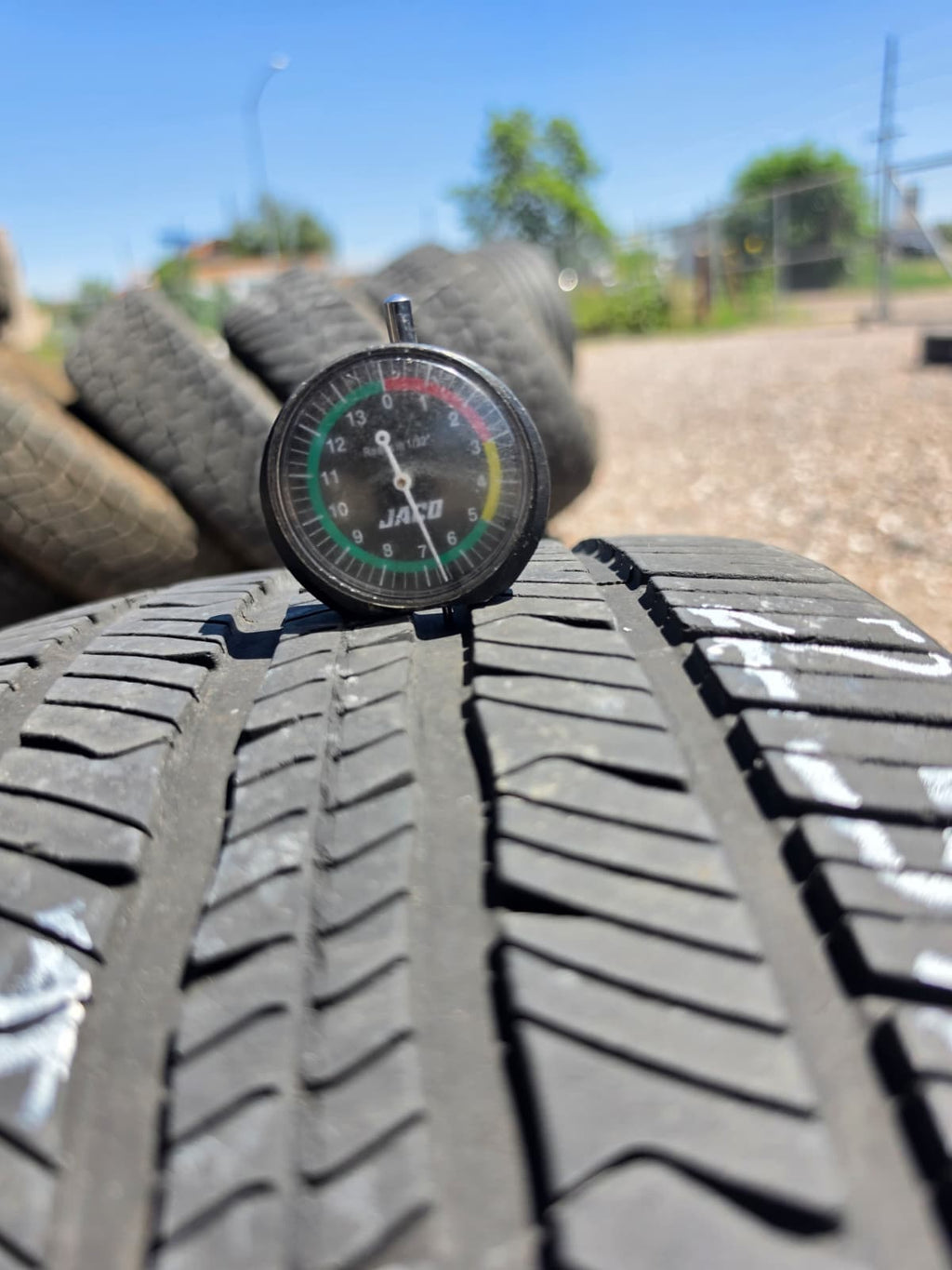 235/40R18 Single (1 Used Tire) Bfgoodrich Advantage