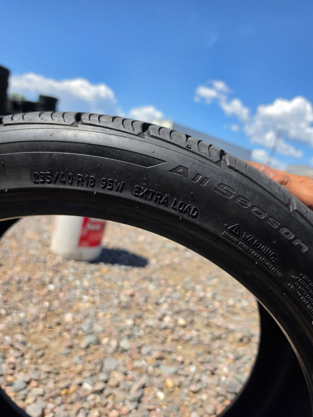 235/40R18 Single (1 Used Tire) Bfgoodrich Advantage
