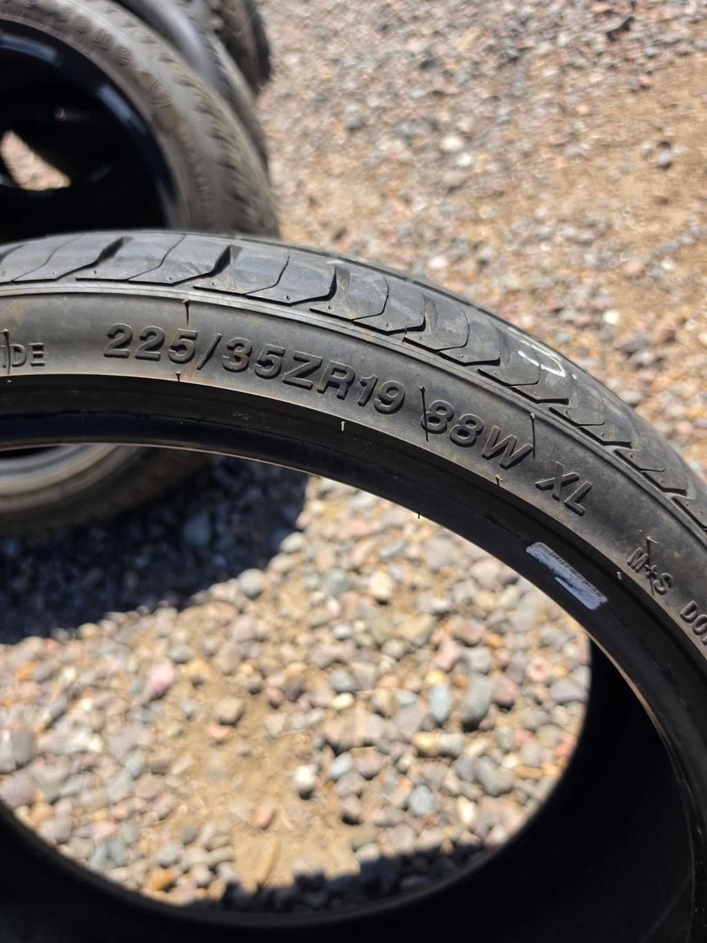 225/35R19 Single (1 Used Tire) Ironman IMove