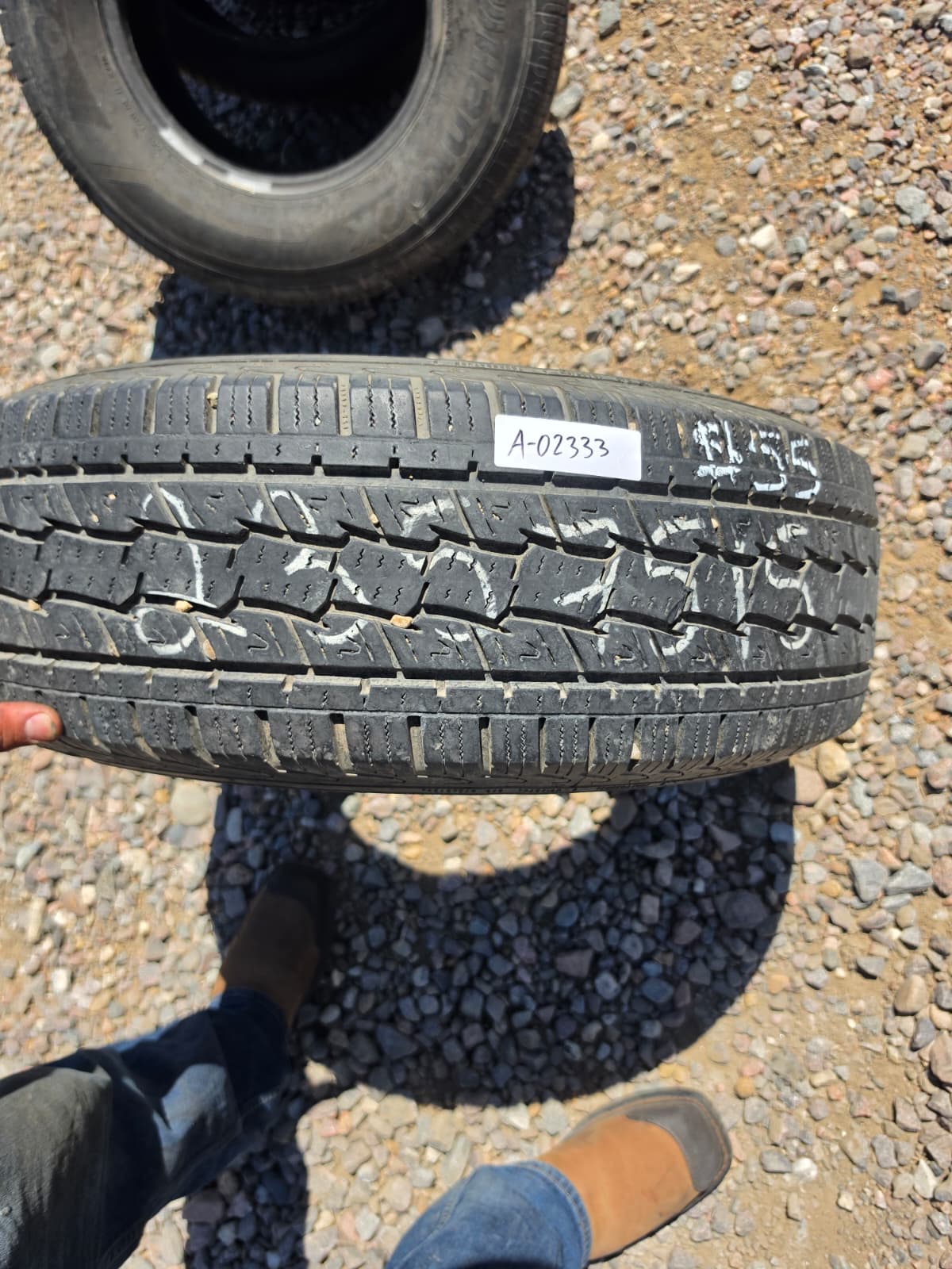 235/75R15 Single (1 Used Tire) General Graber