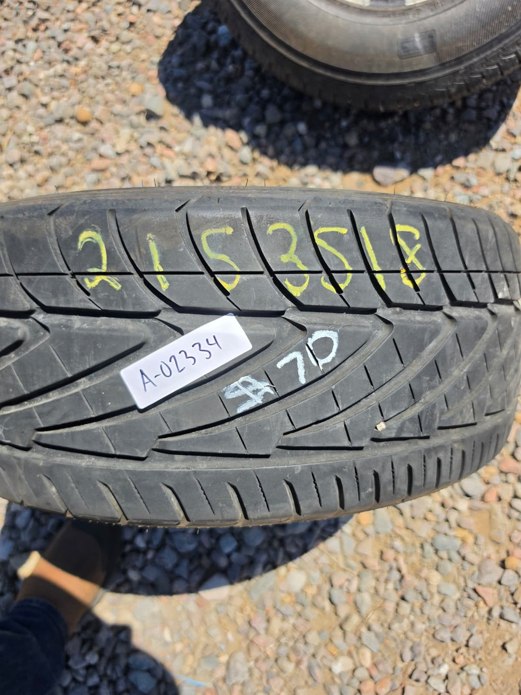 215/35R18 Single (1 Used Tire) Nitto Neo Gen