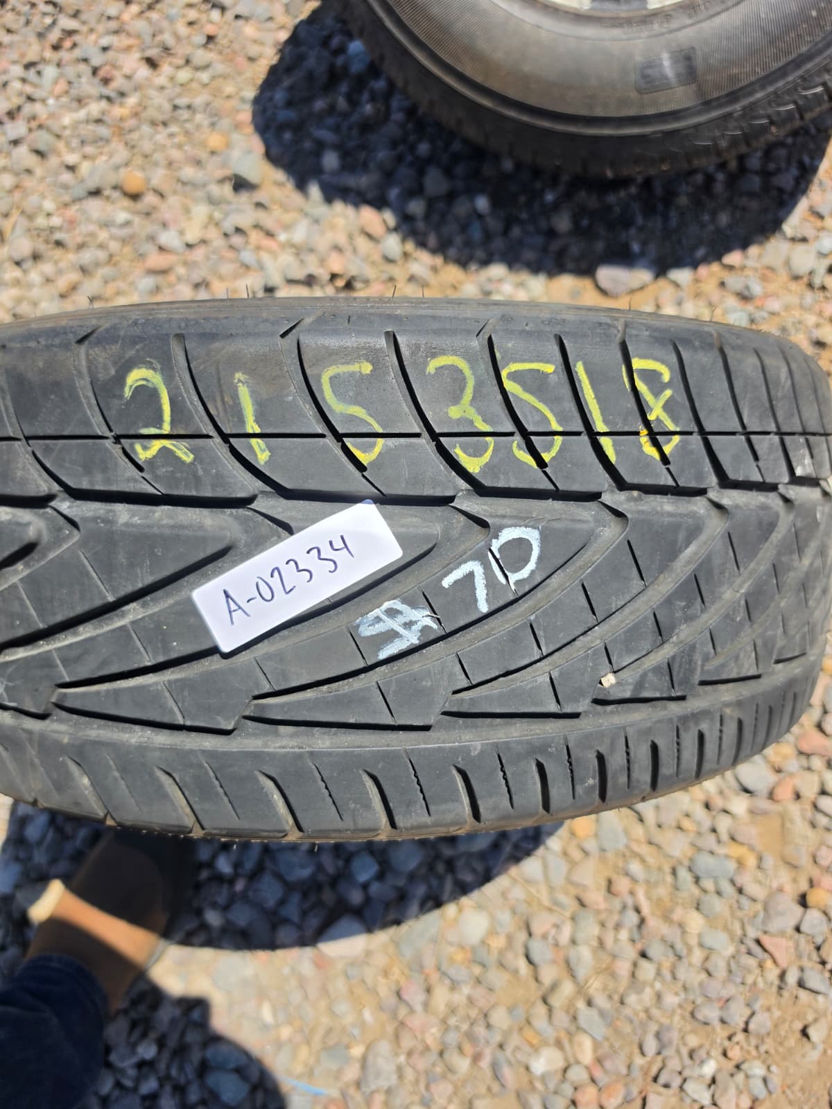 215/35R18 Single (1 Used Tire) Nitto Neo Gen