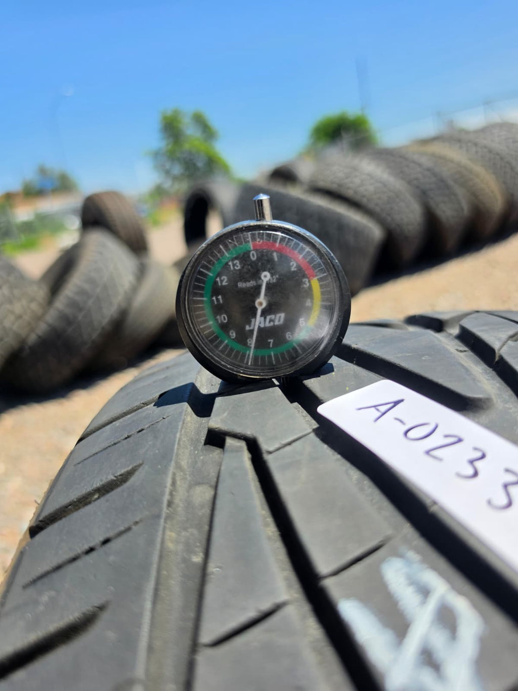 215/35R18 Single (1 Used Tire) Nitto Neo Gen
