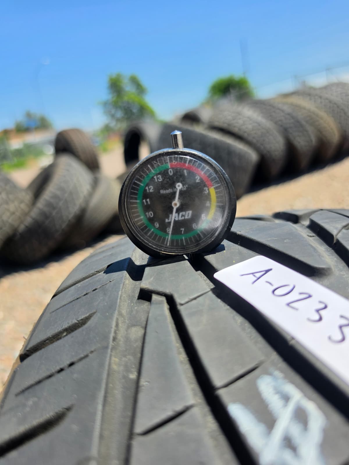 215/35R18 Single (1 Used Tire) Nitto Neo Gen