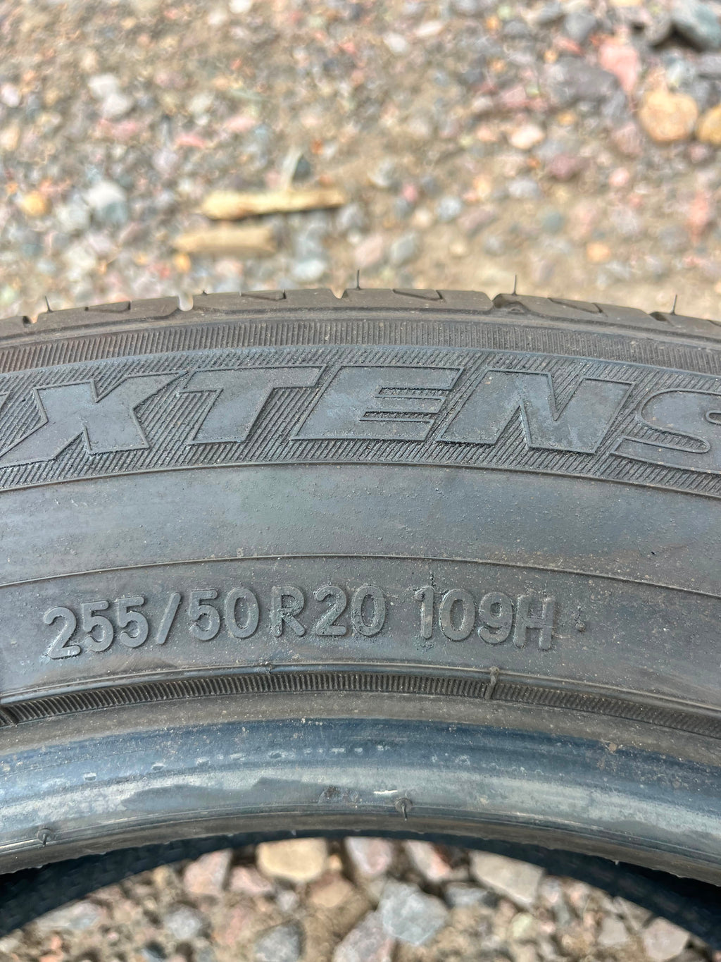 255/50R20 Set (4 Used Tires) Toyo Extensa