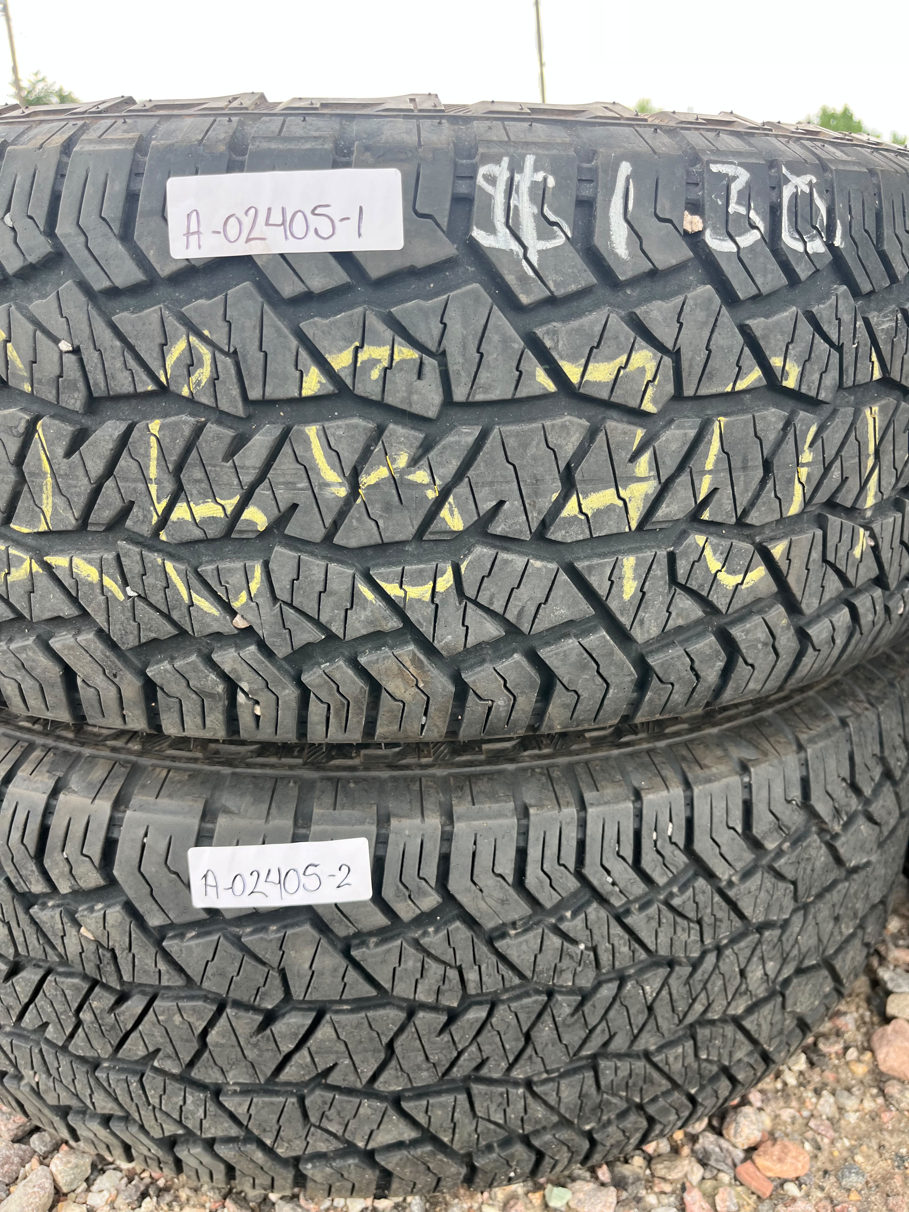265/70R17 Pair (2 Used  Tires) Hankook Dynapro AT2