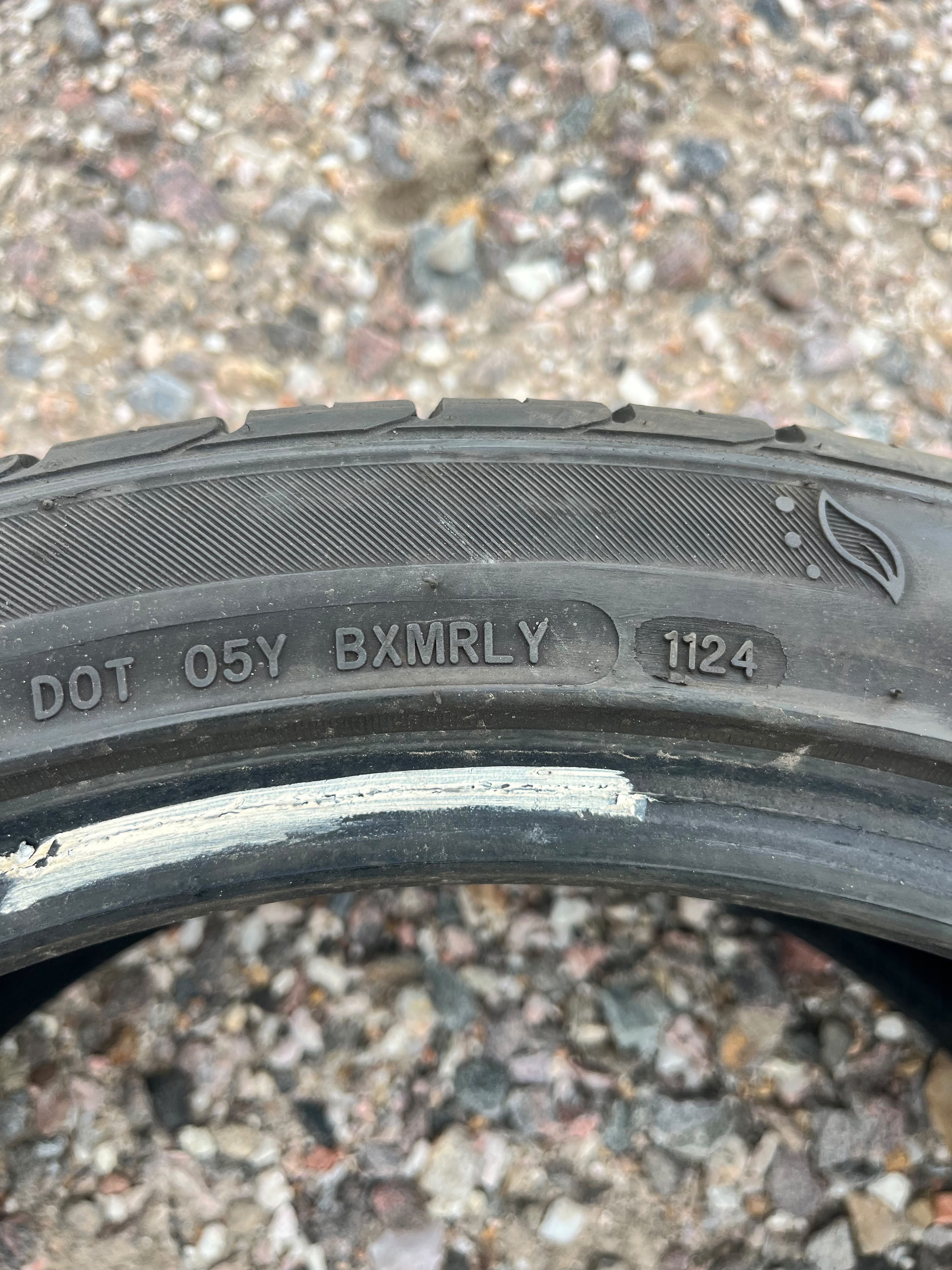 235/40R18 Pair (2 Used Tires) Sailun Atrezzo