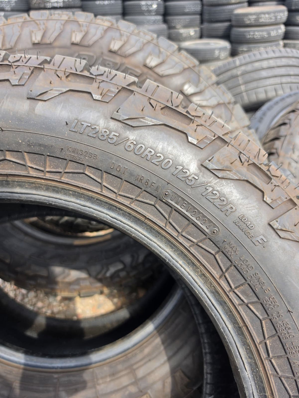 LT285/60R20 Single (1 Used Tire) Falken Wild Peak