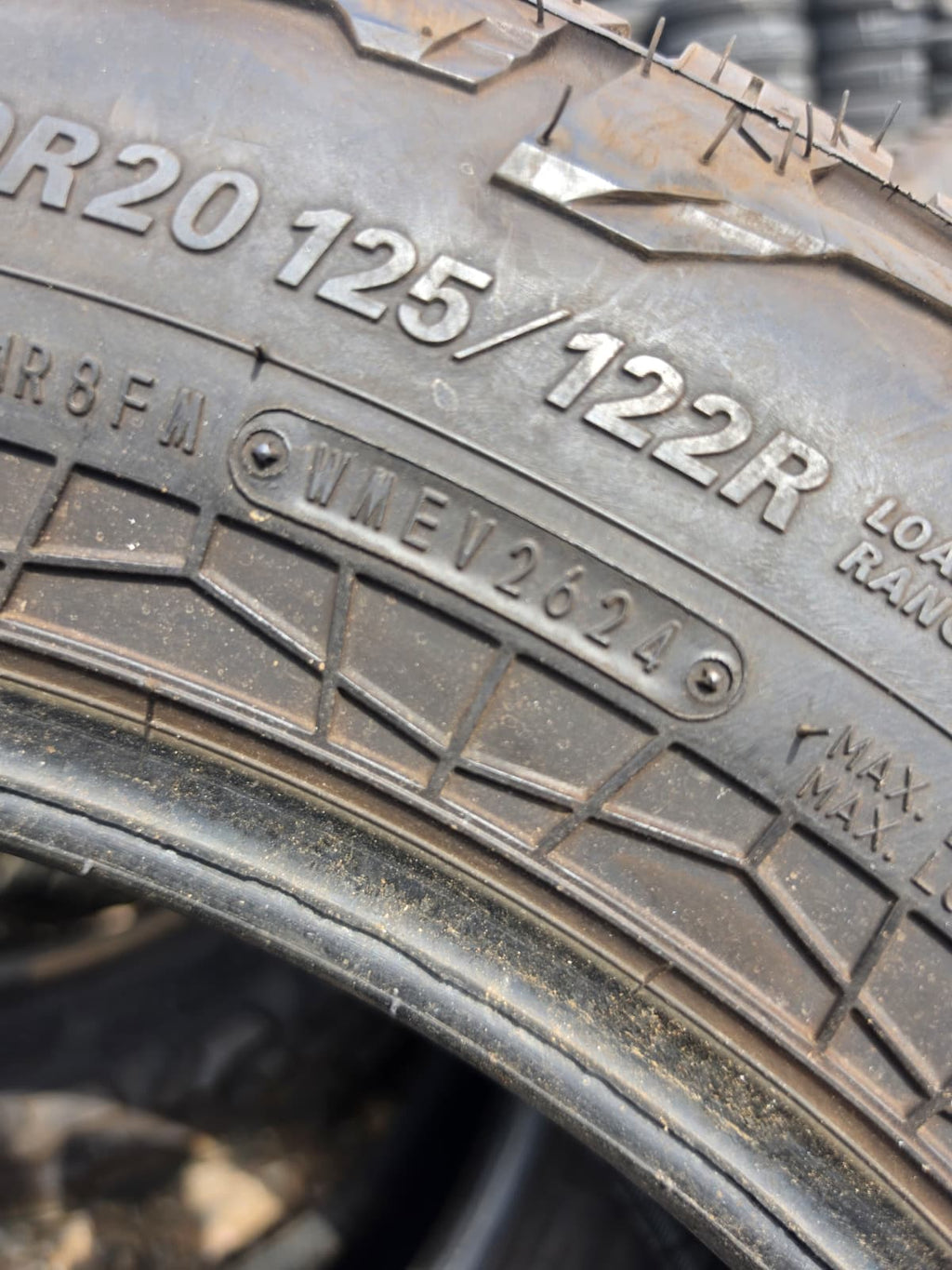 LT285/60R20 Single (1 Used Tire) Falken Wild Peak