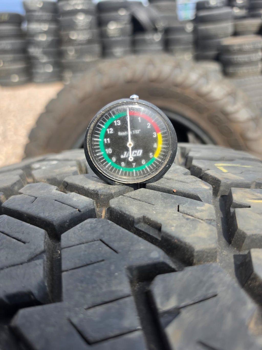 LT285/60R20 Single (1 Used Tire) Falken Wild Peak