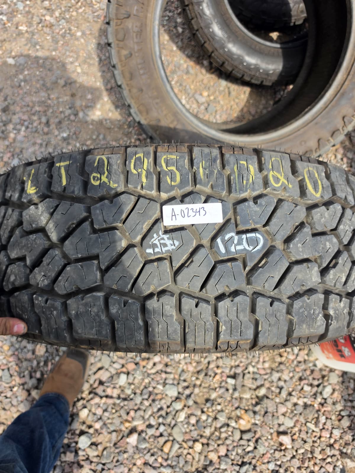 LT295/60R20 Single (1 Used Tire) Falken Wild Peak