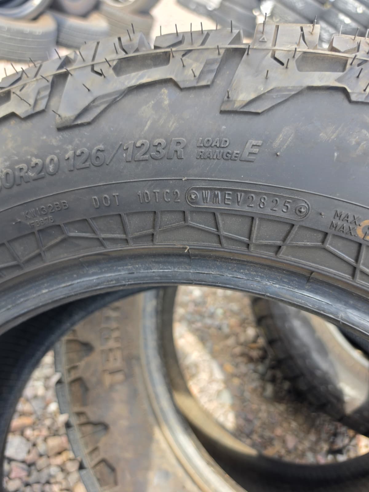 LT295/60R20 Single (1 Used Tire) Falken Wild Peak