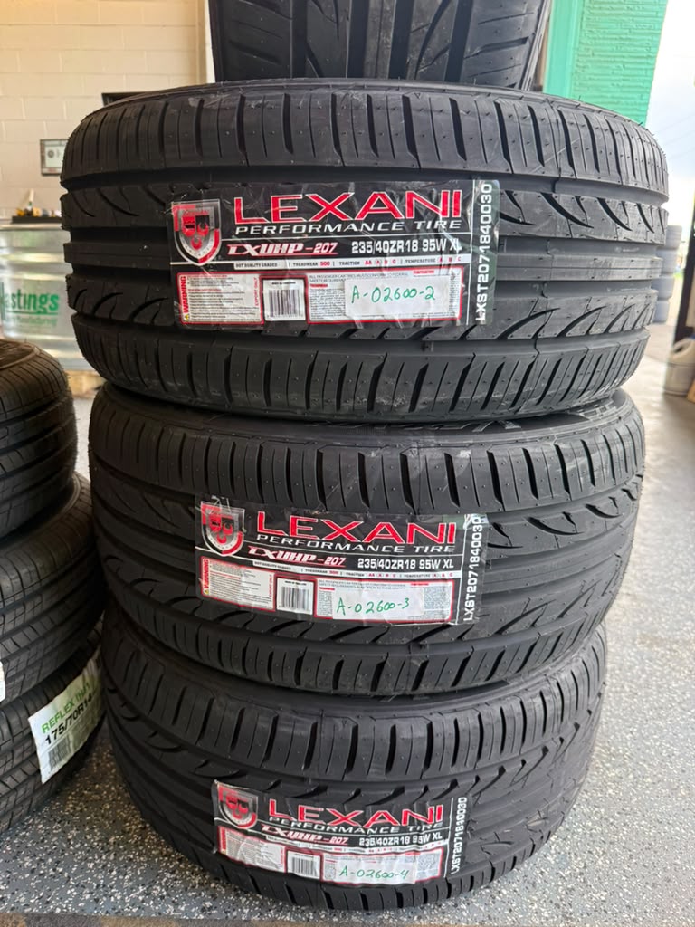 235/40R18 Set (4 Brand New Tires!!) Lexani LXUHP 207