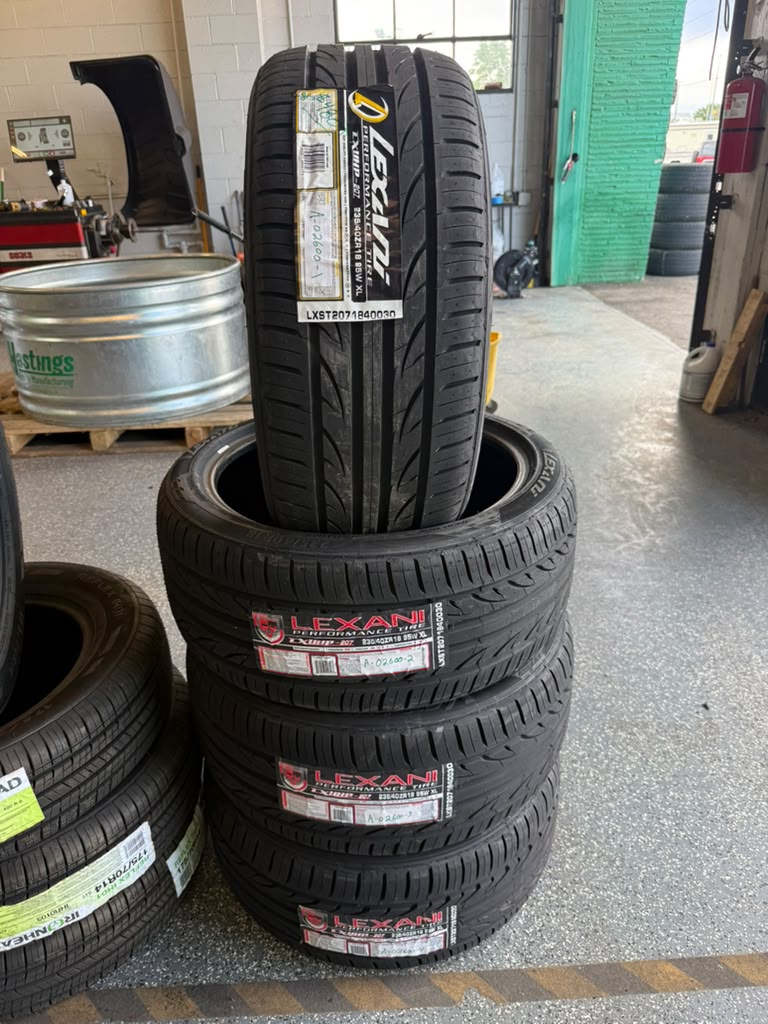 235/40R18 Set (4 Brand New Tires!!) Lexani LXUHP 207