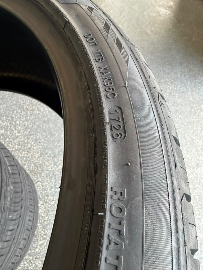 235/40R18 Set (4 Brand New Tires!!) Lexani LXUHP 207