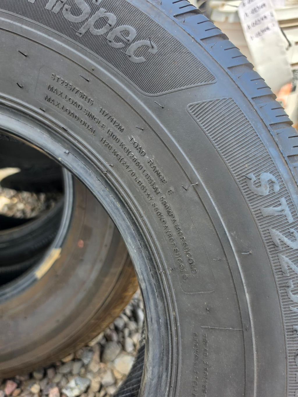 ST225/75R15 Single (1 Used Tire) HiSpec Oracle