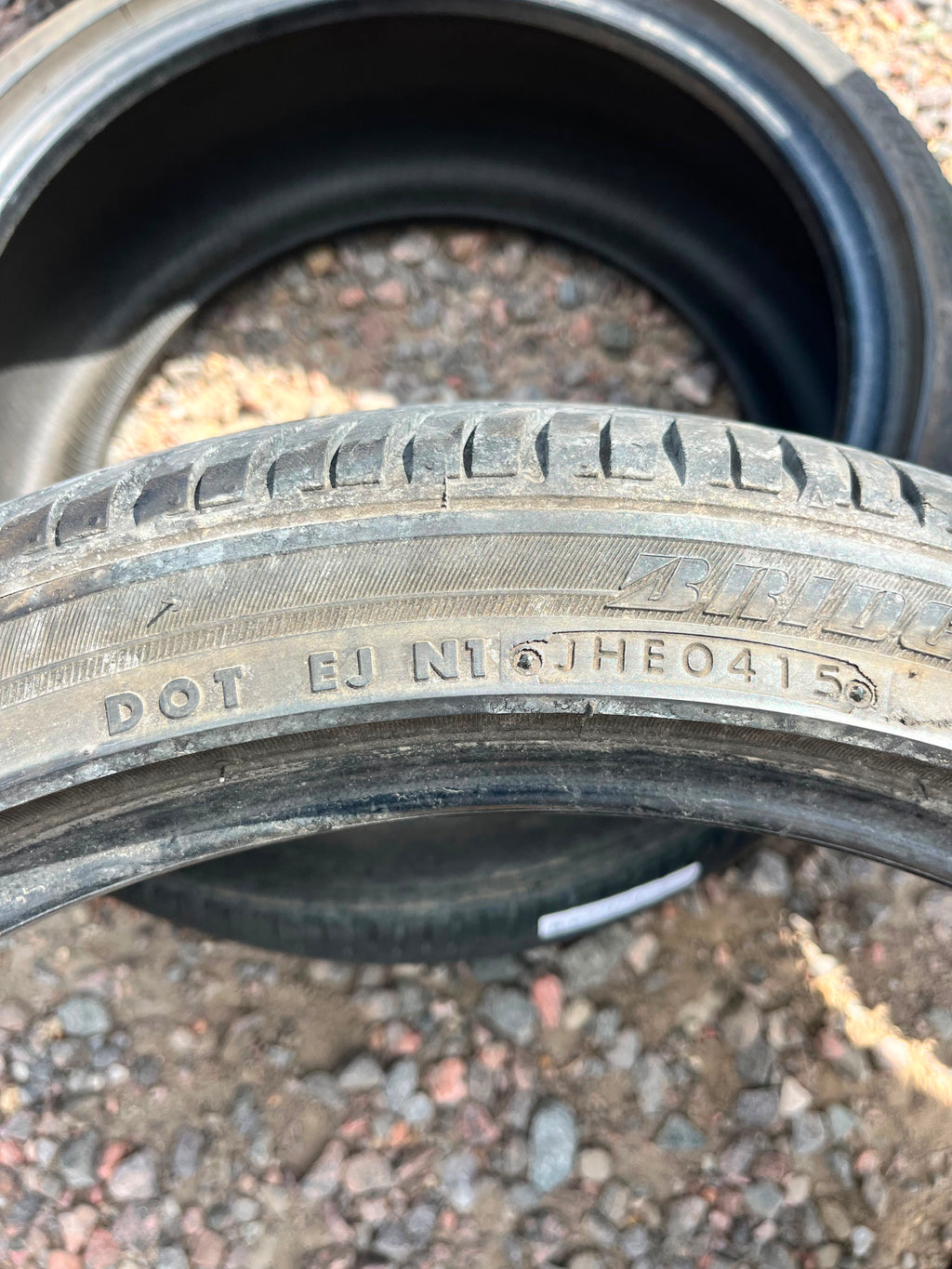 235/40R19 Pair (2 Used Tires) Bridgestone Turanza