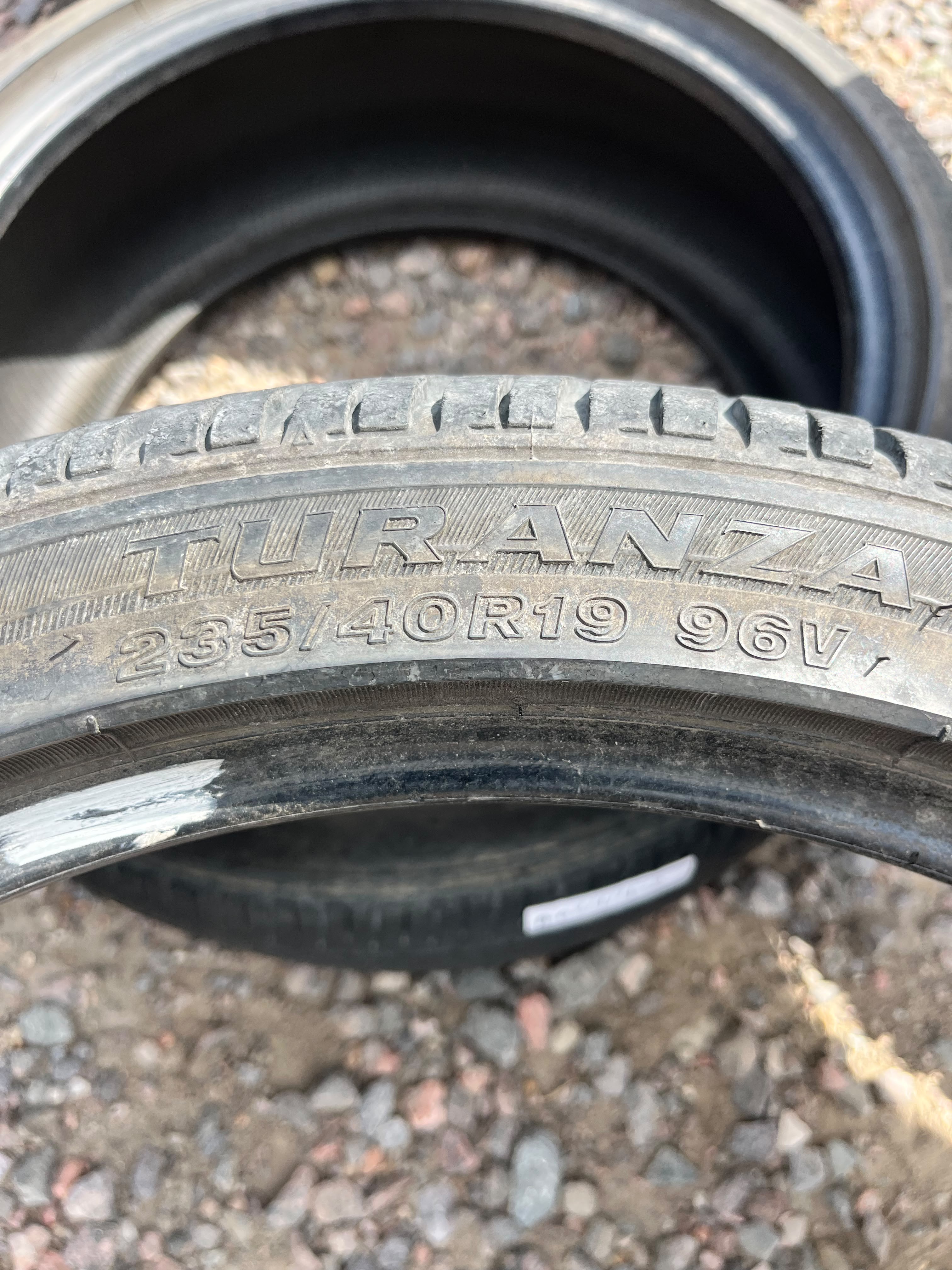 235/40R19 Pair (2 Used Tires) Bridgestone Turanza