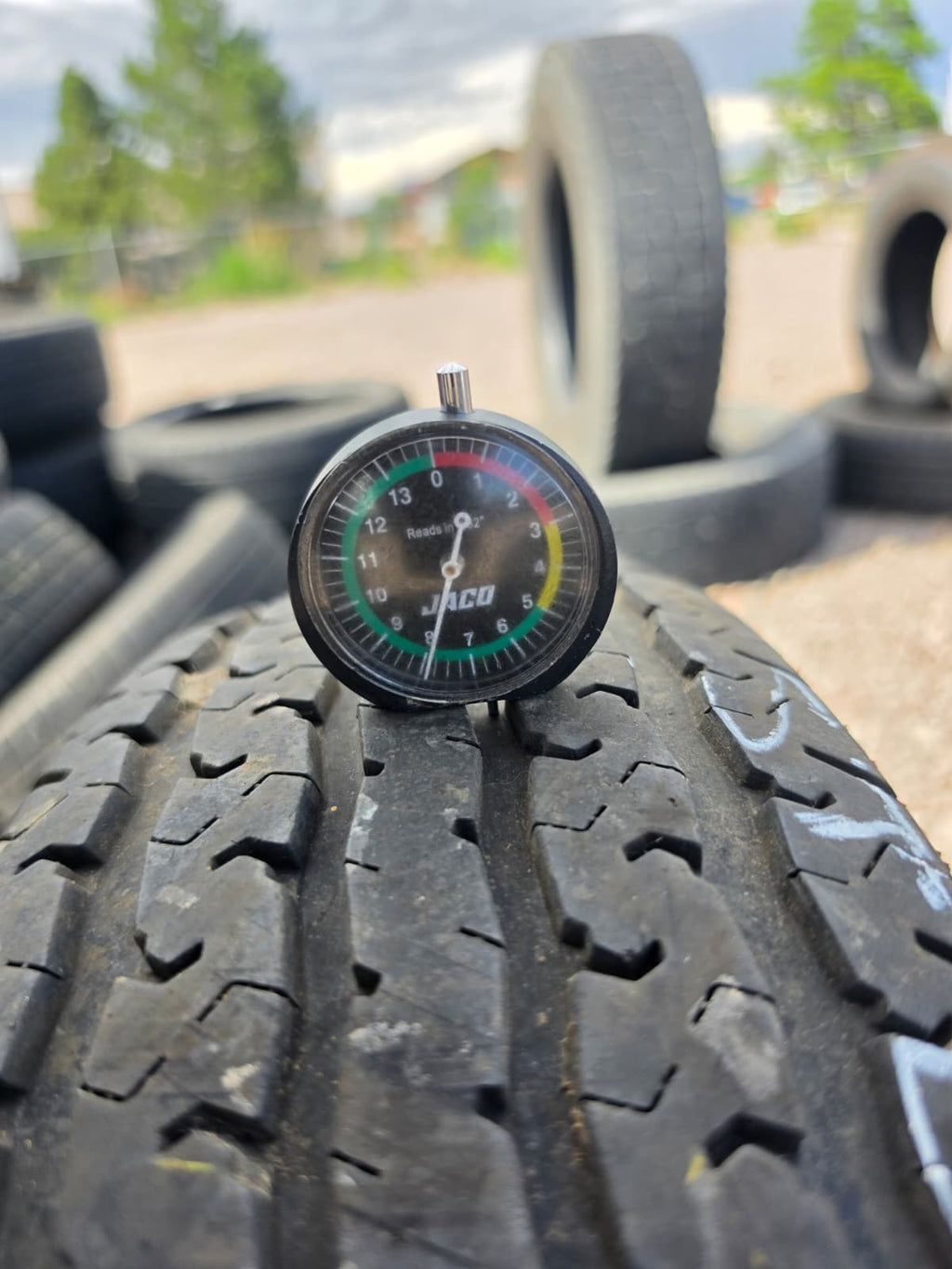 ST205/75R15 Single (1 Used Tire) Towstar Str St Radial