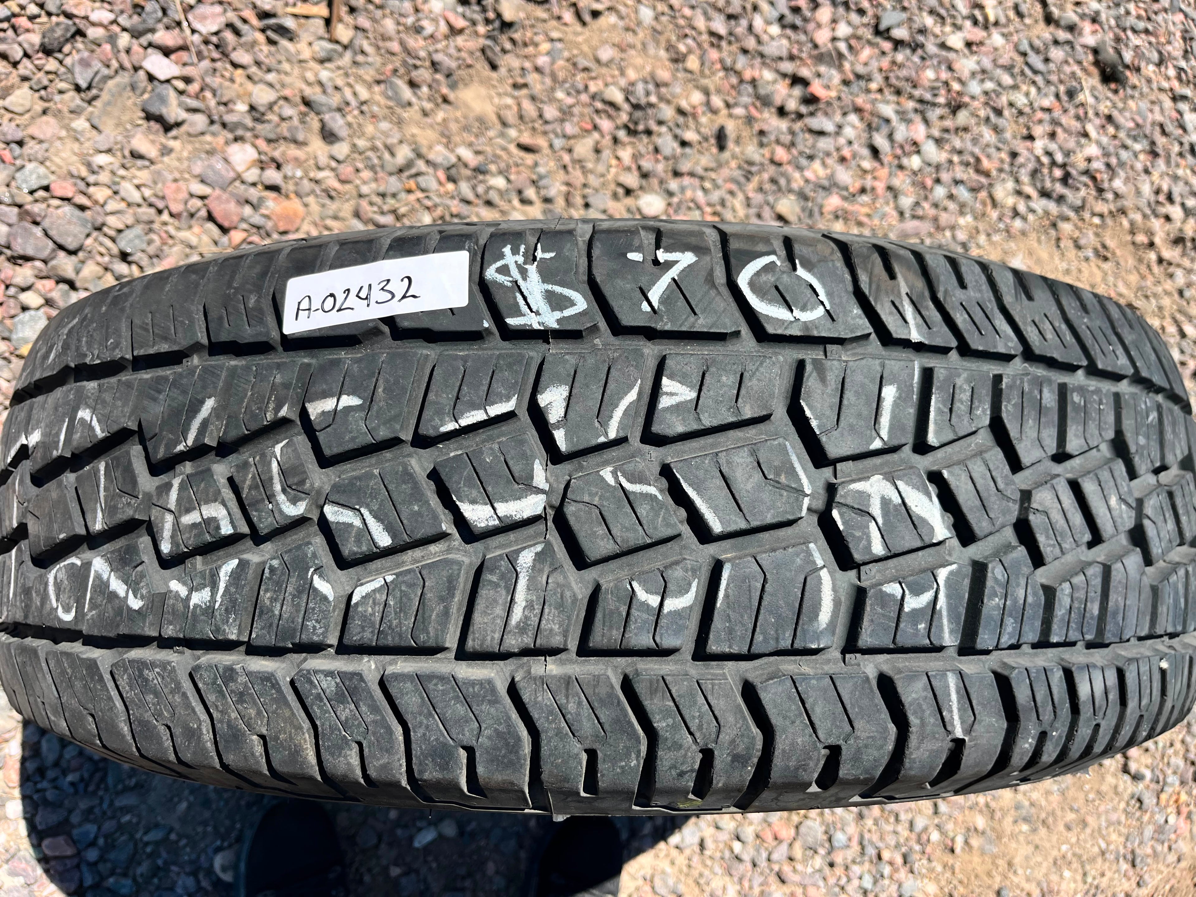 LT265/75R16 Single (1 Used Tire) Mastercraft Stratus