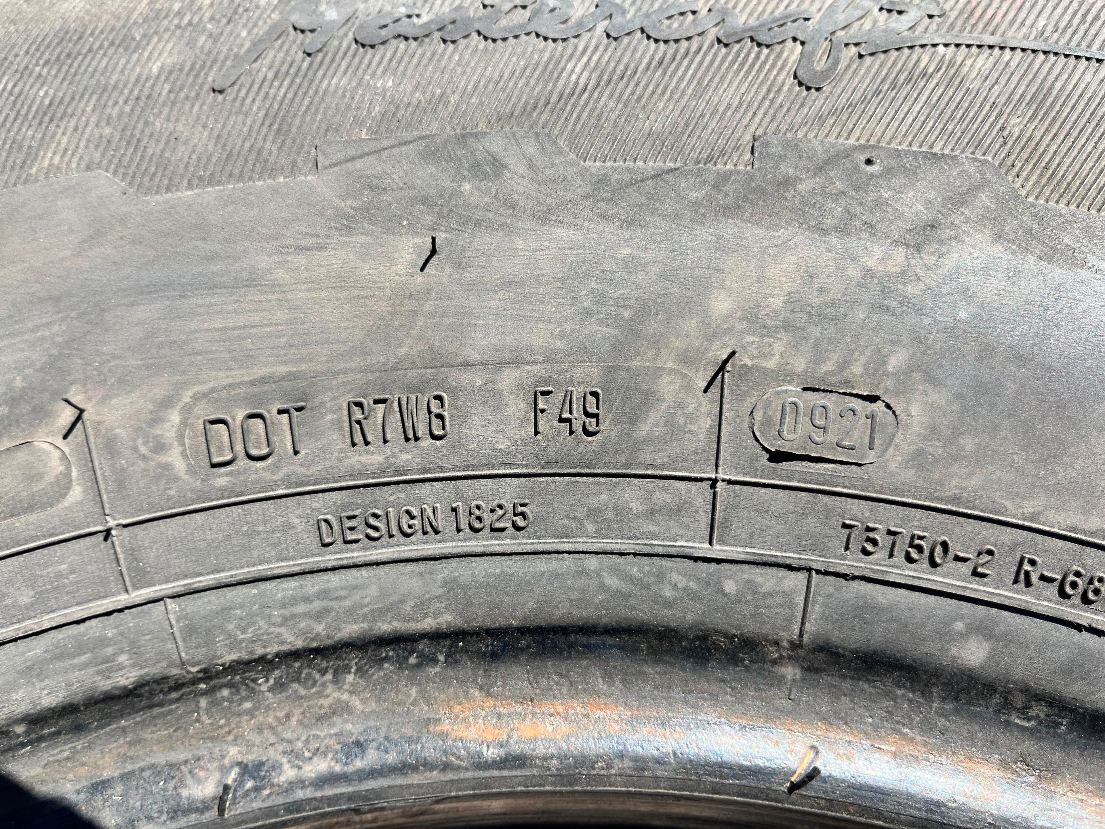 LT265/75R16 Single (1 Used Tire) Mastercraft Stratus