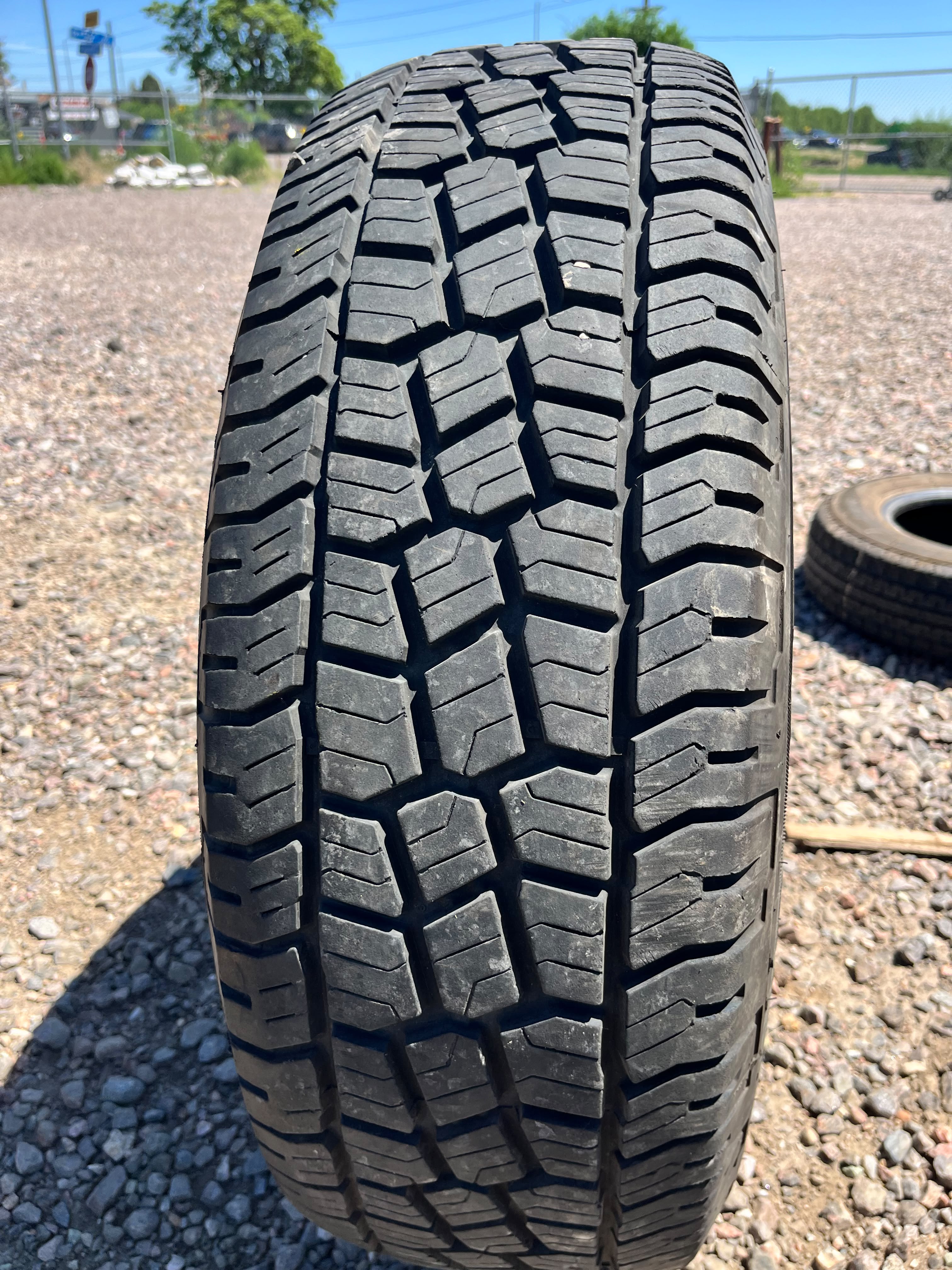 LT265/75R16 Single (1 Used Tire) Mastercraft Stratus