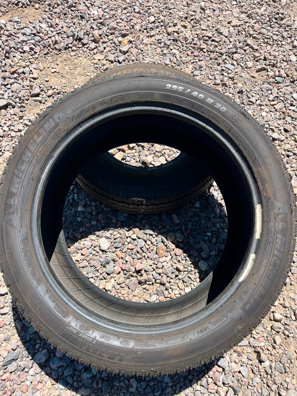 295/40R20 Single (1 Used Tire) Michelín Latitude Tour HP