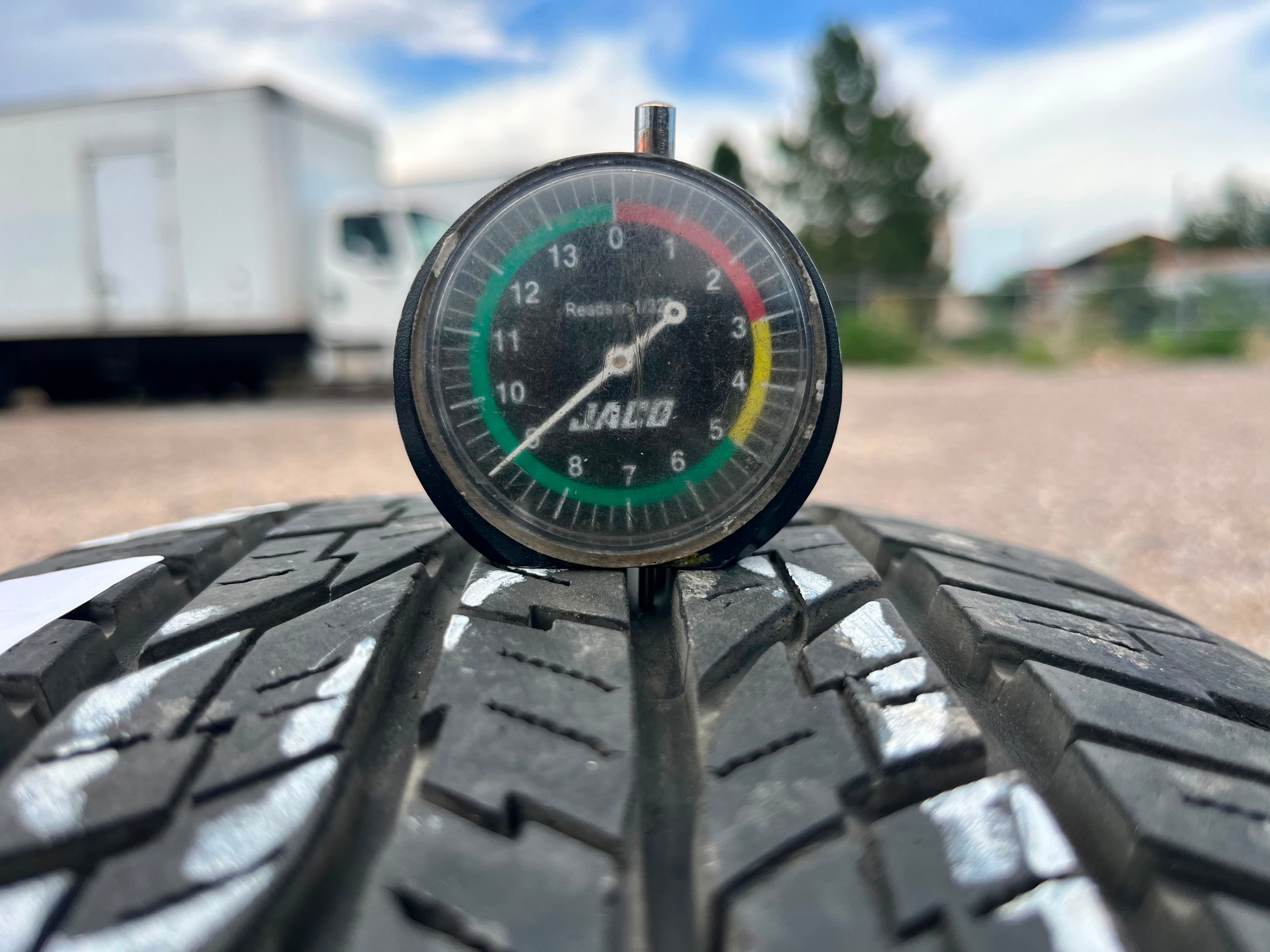 225/60R17 Single (1 Used Tire)Yokohama Geolandar